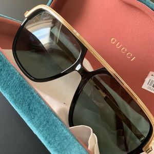 Black & Gold Gucci Sunglasses- Like New!